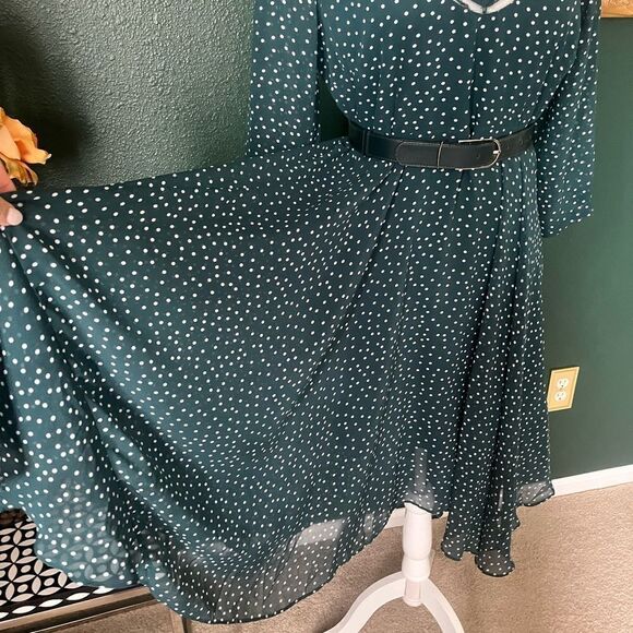 New York and Company Dressed designed by Eva Mendes - Picture 2 of 6